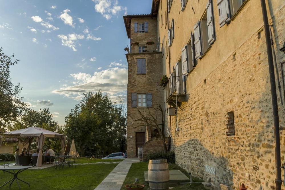 Antico Borgo Hotel Cuneo Bagian luar foto