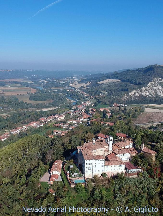 Antico Borgo Hotel Cuneo Bagian luar foto