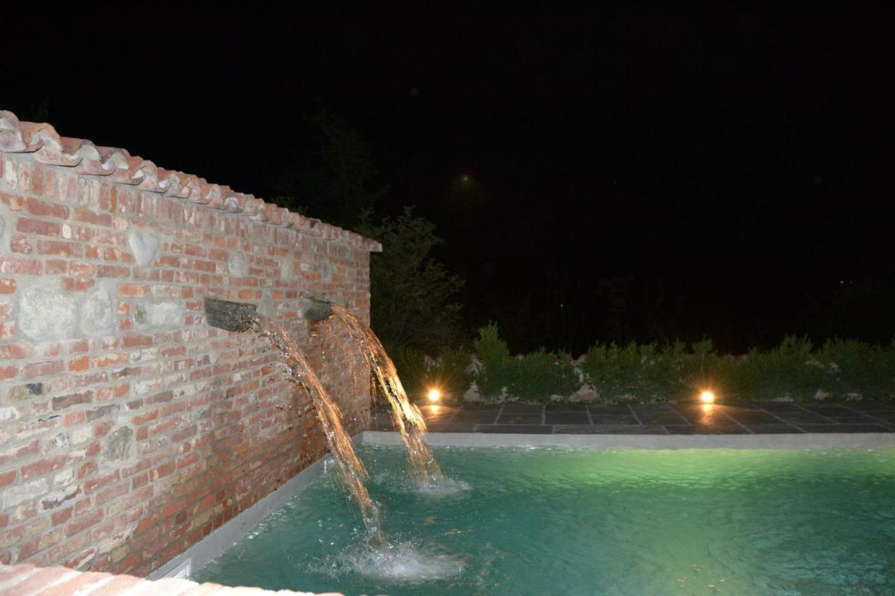 Antico Borgo Hotel Cuneo Bagian luar foto
